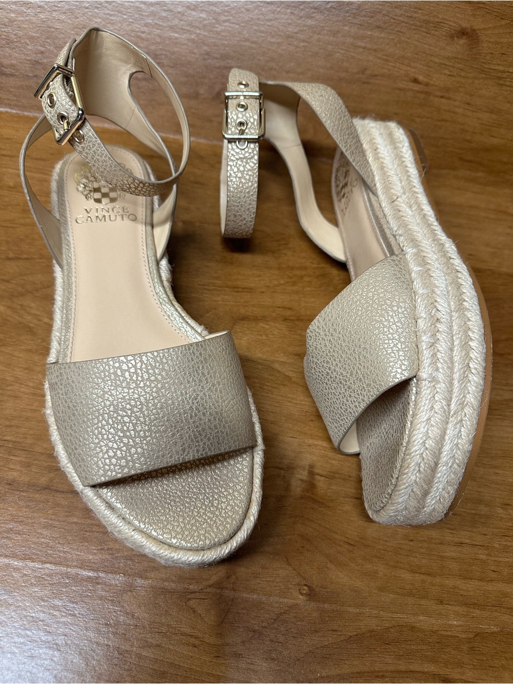 Vince Camuto Champagne Metallic Espadrille Platform Sandals 7.5